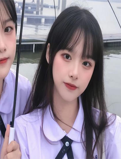 《王牌大贱谍》场景布置分析史诗级的：环境设计与主题呼应探讨