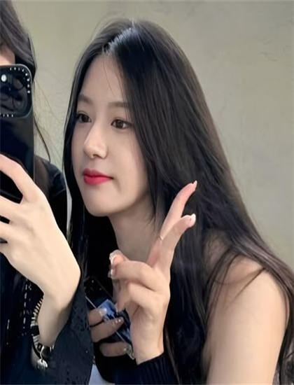 全美超模大赛第十二季的文化视角：传统文化与现代价值观的对话 理解作品的时代背景与文化语境